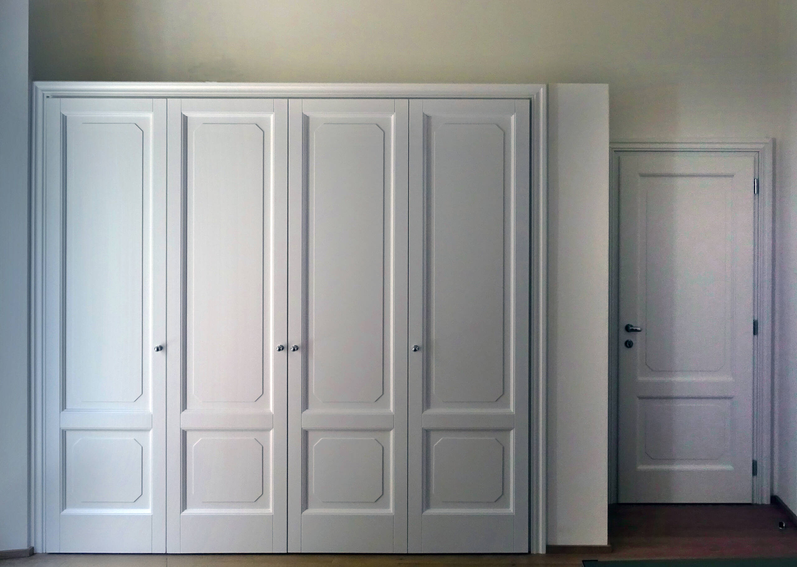 ARMADIATURA IN ROVERE BIANCO